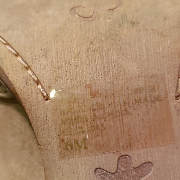 Splendid cream coloured buckle boots. Size 6. - Picture 10 of 10